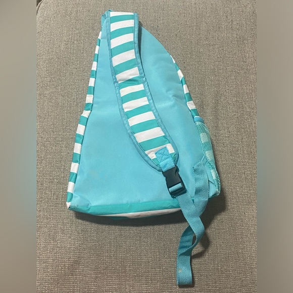 Single strap backpack - Picture 2 of 2